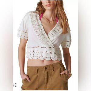 Lucky Brand Women's Off White Short Sleeve V-Neck Crochet Cropped Top Size M
